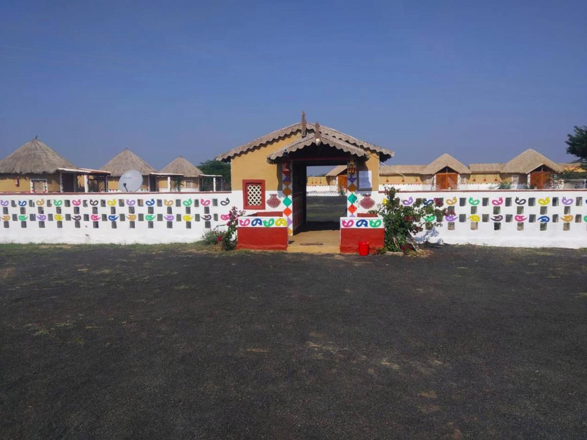 Banni Village Resort - Rann Of Kutch Bherandiala Ngoại thất bức ảnh