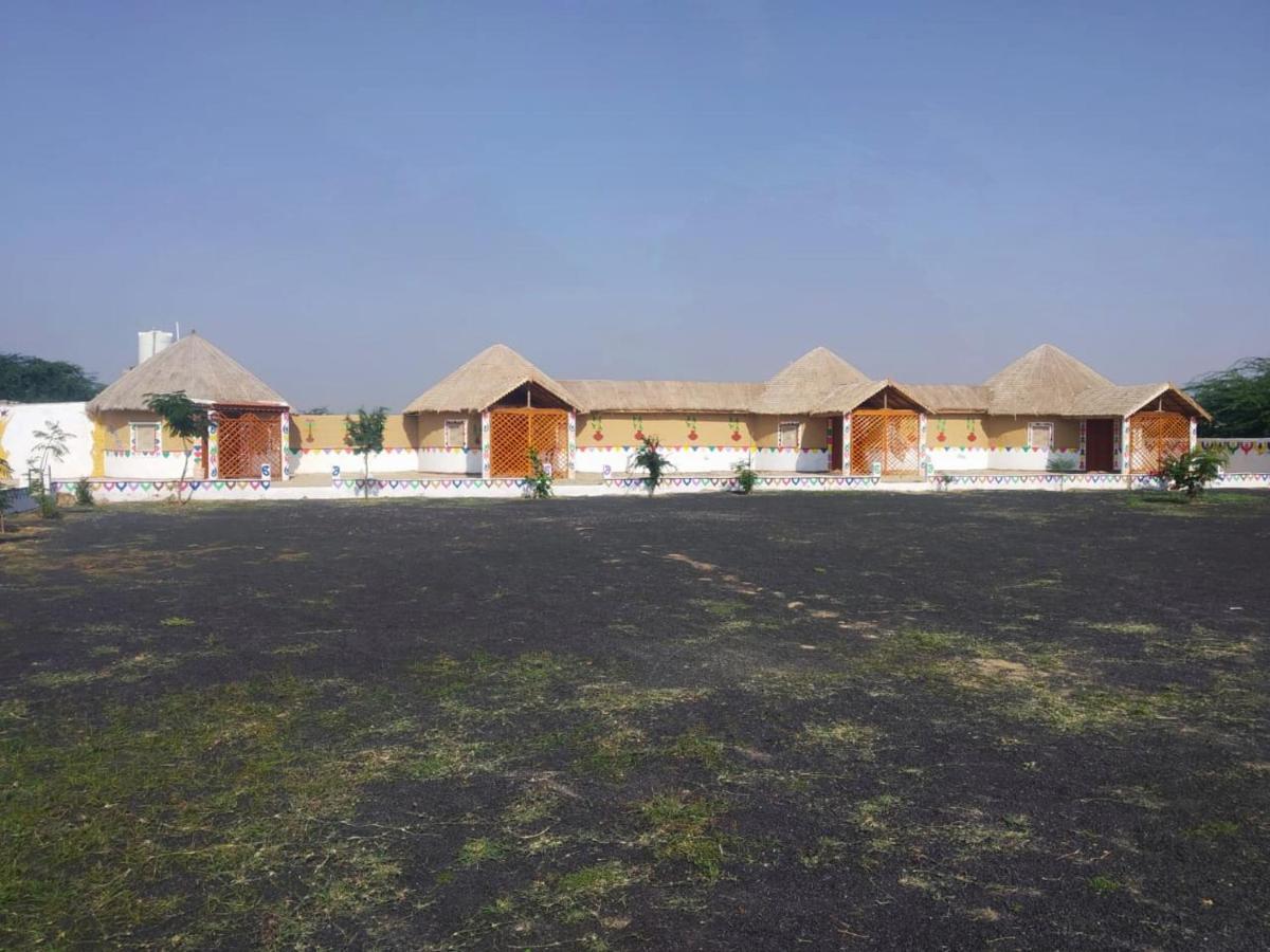 Banni Village Resort - Rann Of Kutch Bherandiala Ngoại thất bức ảnh