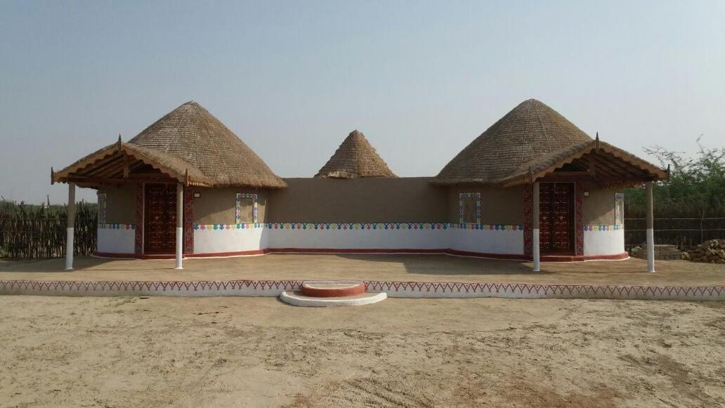 Banni Village Resort - Rann Of Kutch Bherandiala Ngoại thất bức ảnh