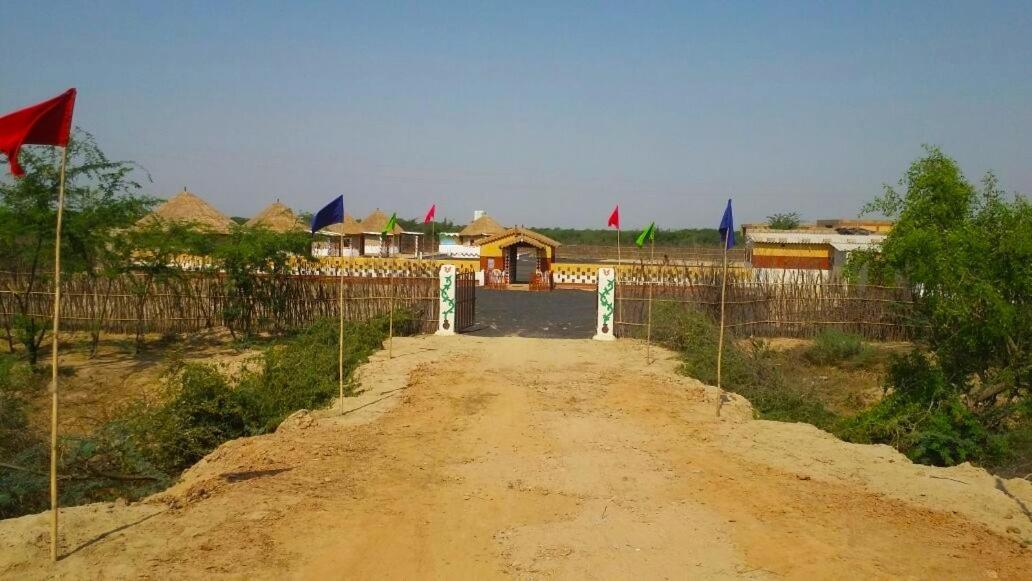 Banni Village Resort - Rann Of Kutch Bherandiala Ngoại thất bức ảnh