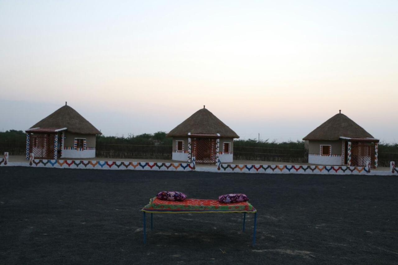 Banni Village Resort - Rann Of Kutch Bherandiala Ngoại thất bức ảnh